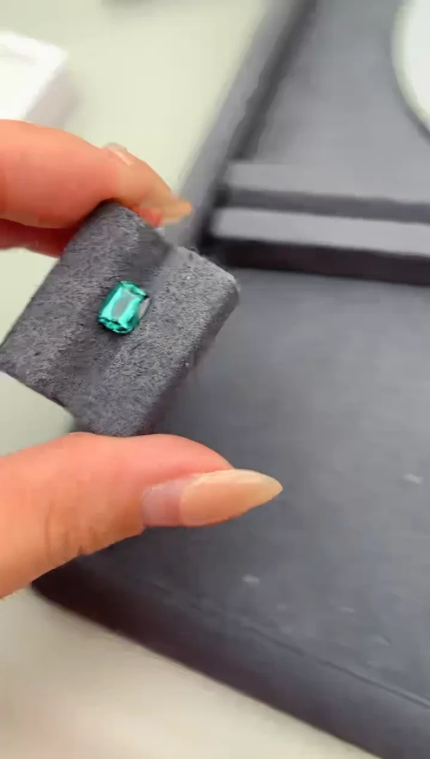 【闪购商品】碧玺裸石未镶嵌1.2ct拉贡碧玺