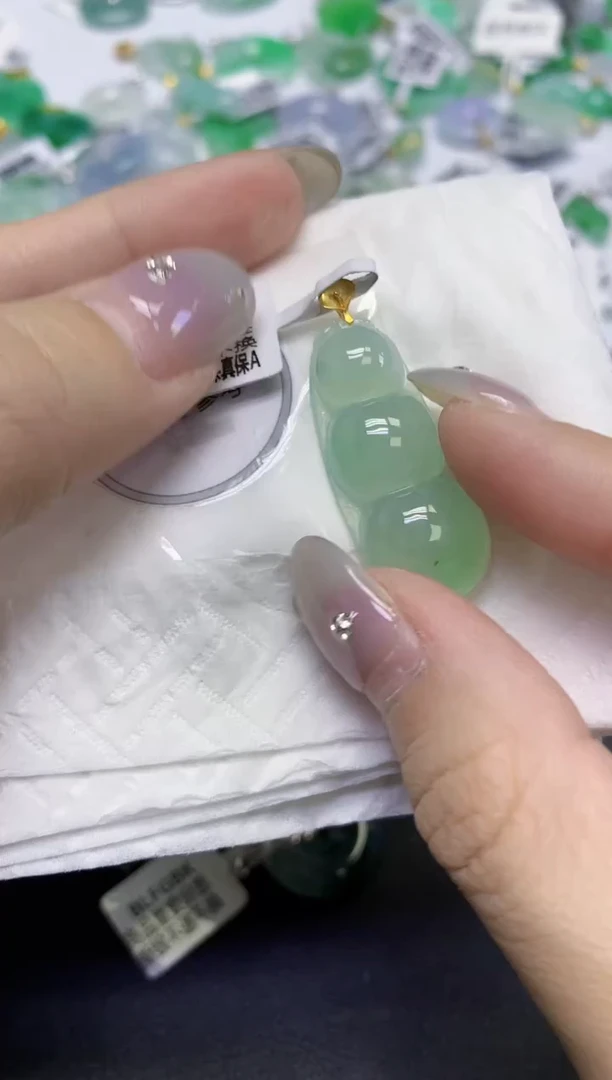 颈饰18K金镶嵌翡翠天然缅甸翡翠A货百元以上9元证书费自理