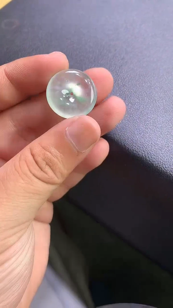 翡翠未镶嵌颈饰平安扣