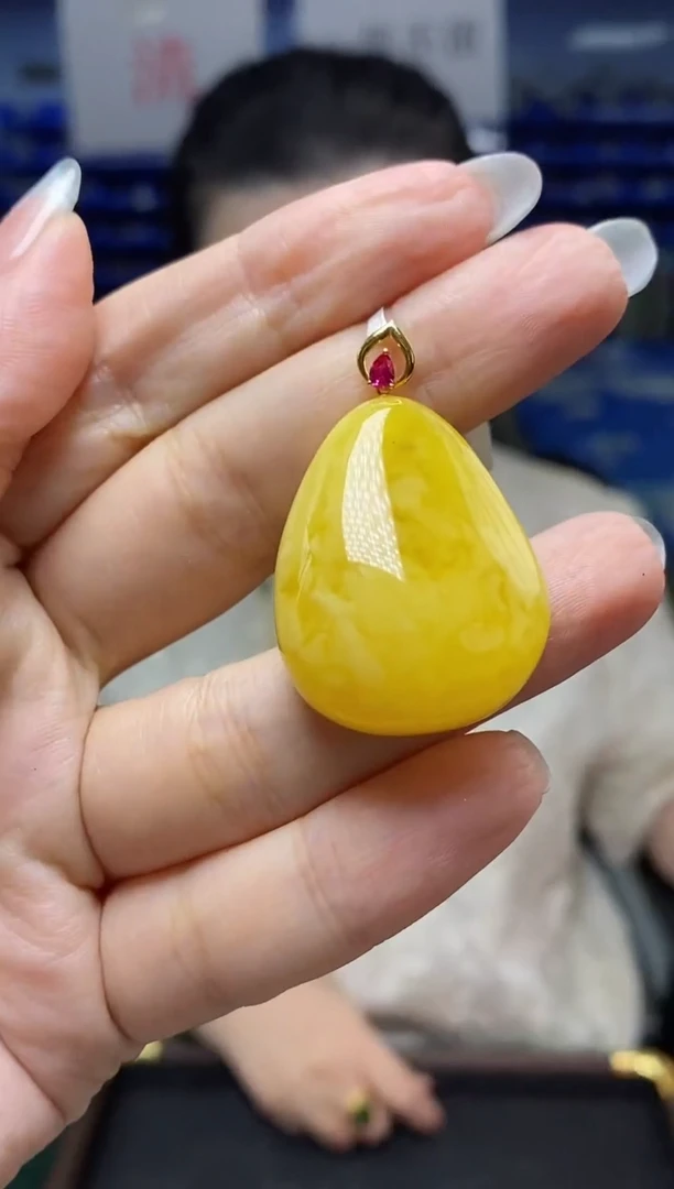 蜜蜡吊坠(不含链)18K金镶嵌G13394