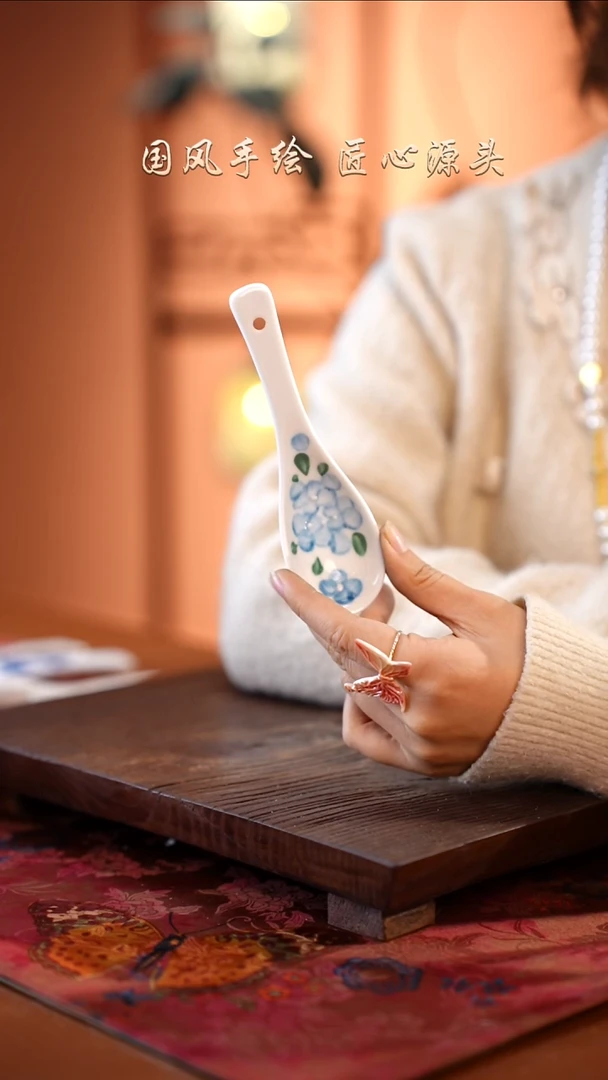 陶瓷景德镇高温釉中彩餐具勺子一只 下播福利