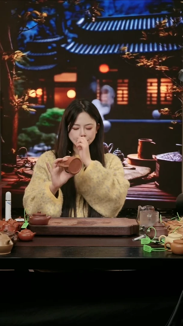 茶壶紫砂宜兴芠茗原矿紫砂   高德钟    150CC