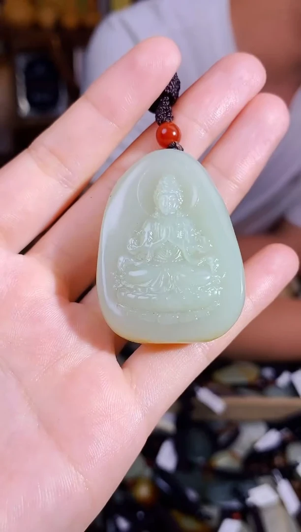 和田玉未镶嵌颈饰1