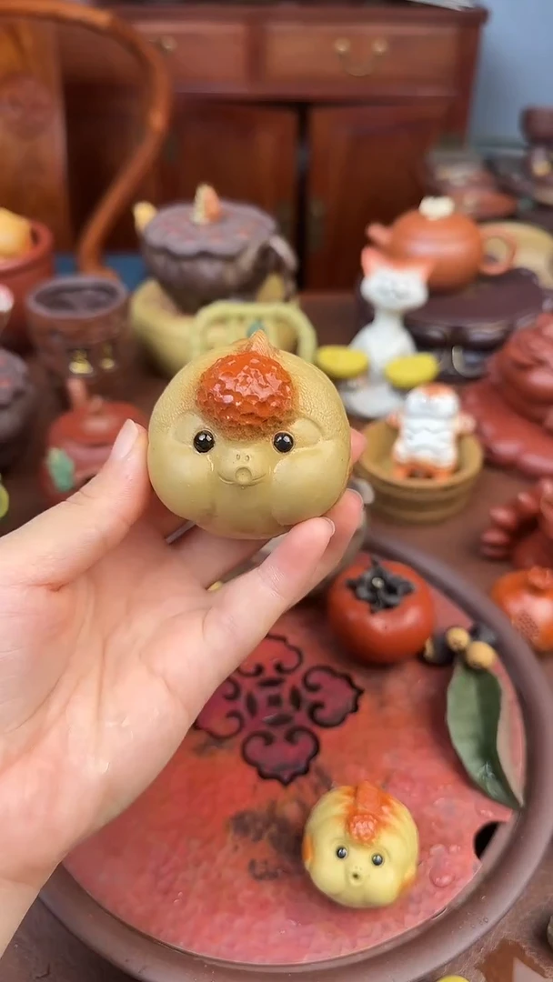 紫砂茶宠喷水小鱼