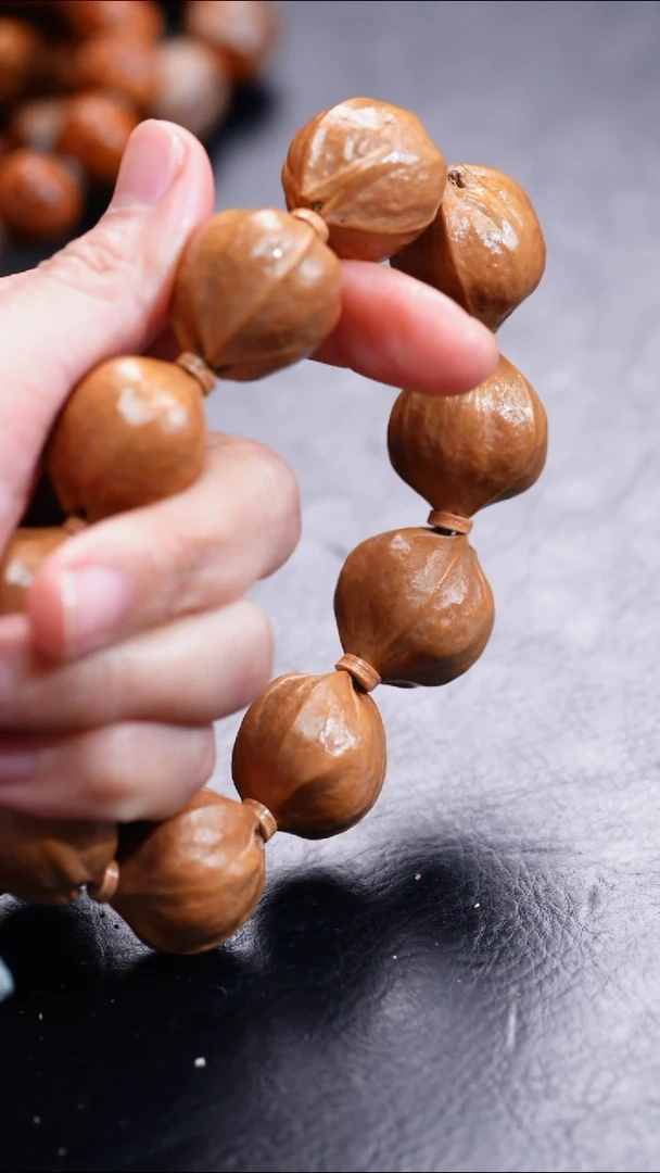 【闪购商品】橄榄核吊坠橄榄核