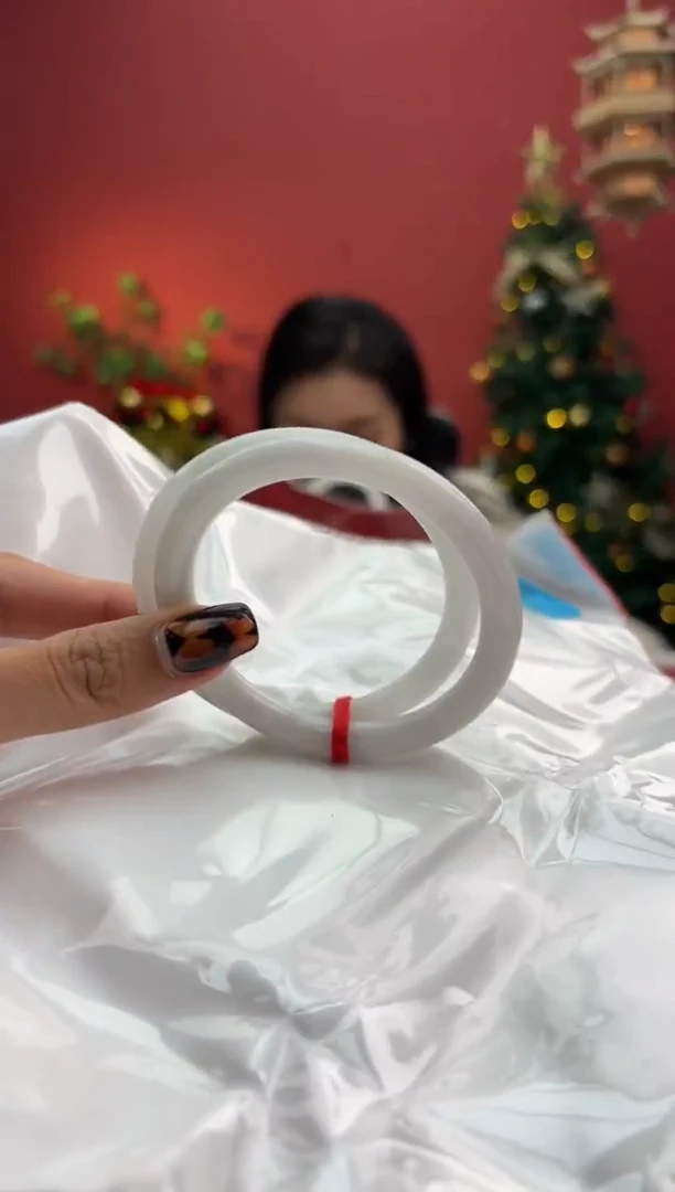 未镶嵌手镯（圆镯）翡翠翡翠手镯7