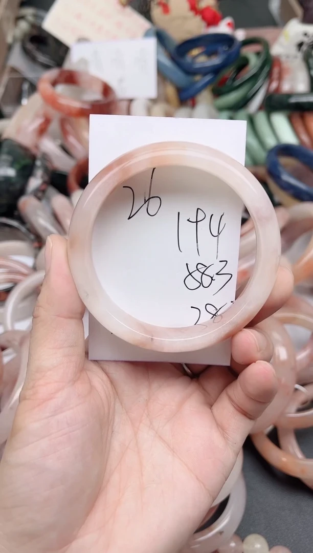 未镶嵌手镯石英质玉194