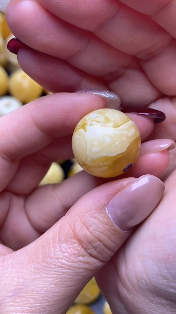 【闪购商品】琥珀裸石未镶嵌月.39/21.4