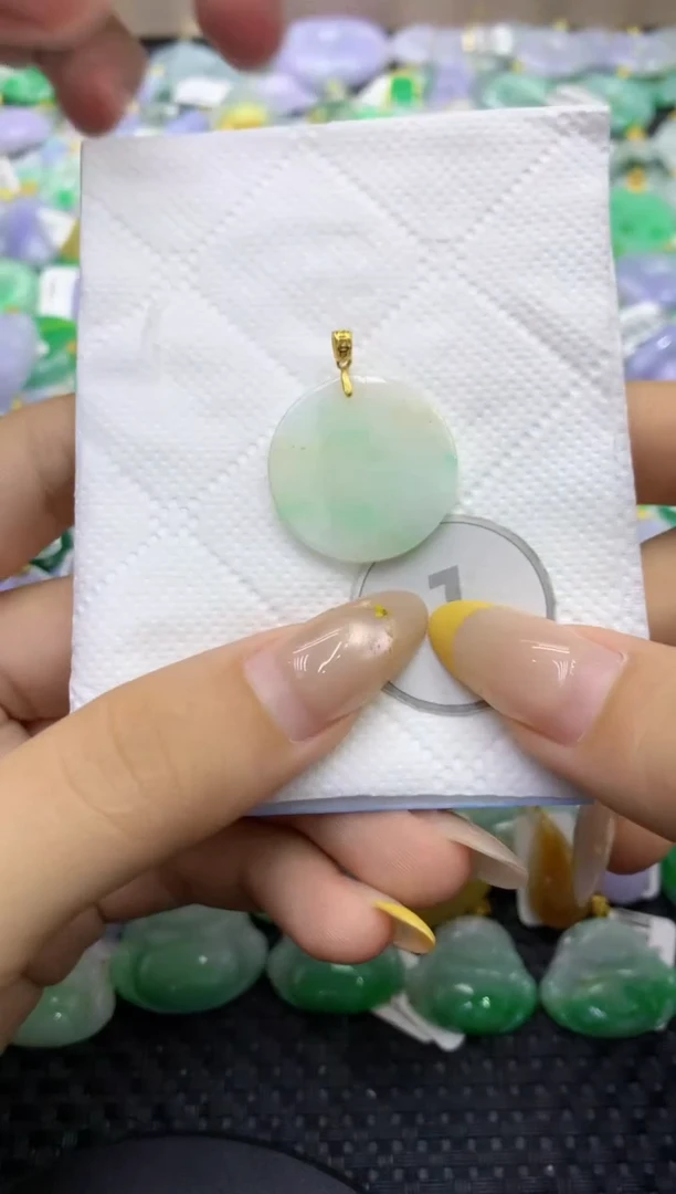 颈饰未镶嵌翡翠天然缅甸翡翠A货