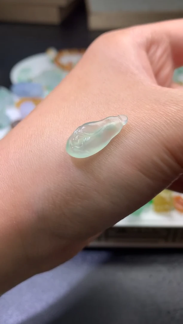 未镶嵌定制翡翠毛货 18.9-8.8-3.4