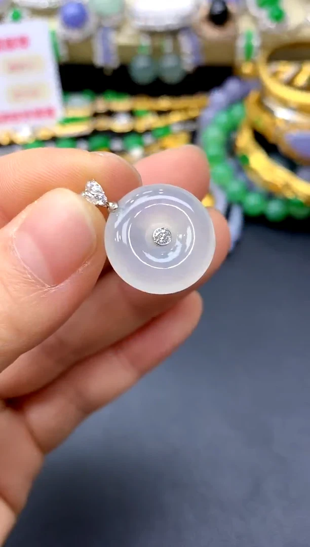 颈饰18K金镶嵌翡翠24-中国好珍宝