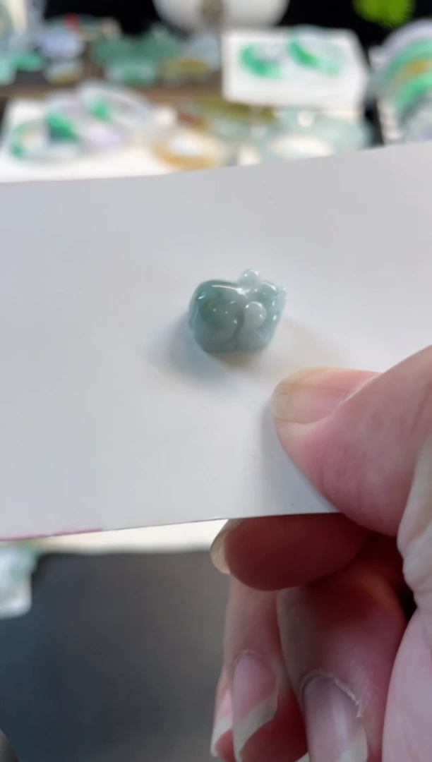未镶嵌手镯翡翠60、有纹裂