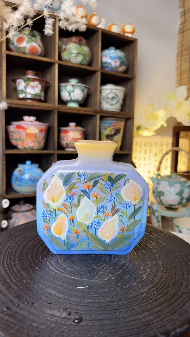 【闪购商品】石一马蹄莲八方花瓶