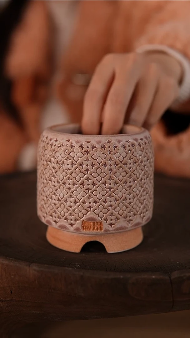 【闪购商品】红陶1-18-347默认微瑕口6.5