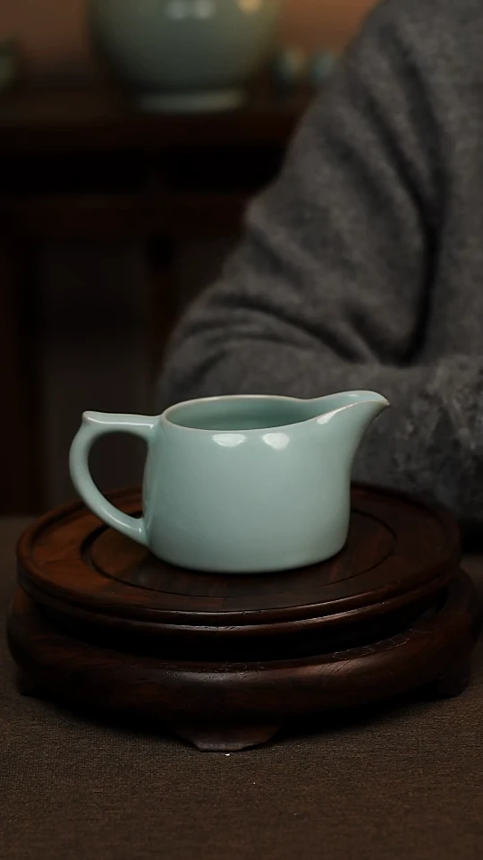 瓷片天青色井栏公道180ml微瑕不带礼盒