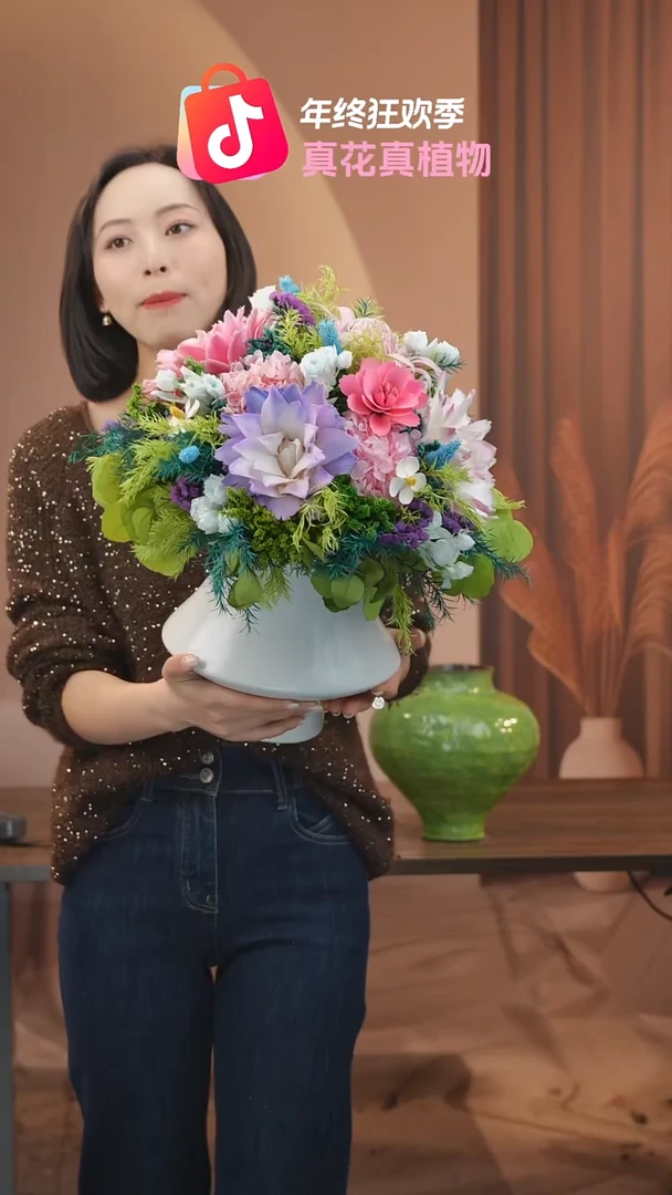 ：            花+花瓶