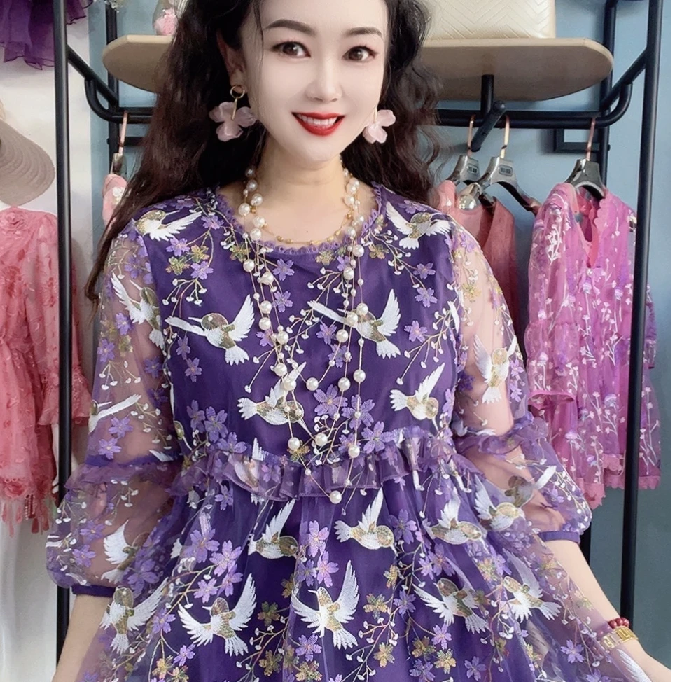 8866新款时尚重工刺绣小衫