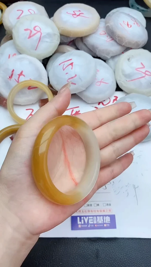 石英质玉手镯未镶嵌366+55/56/57