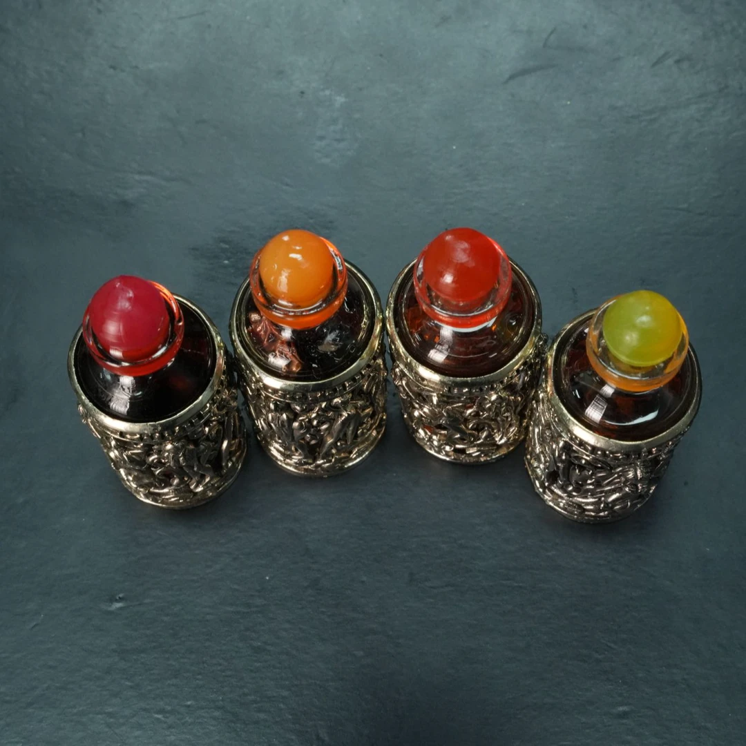 泰国特色（七女抱柱油摆件）