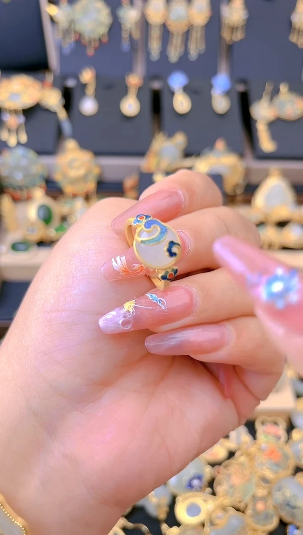 【闪购商品】和田玉戒指银S925镀金镶嵌祥云蛋面戒指