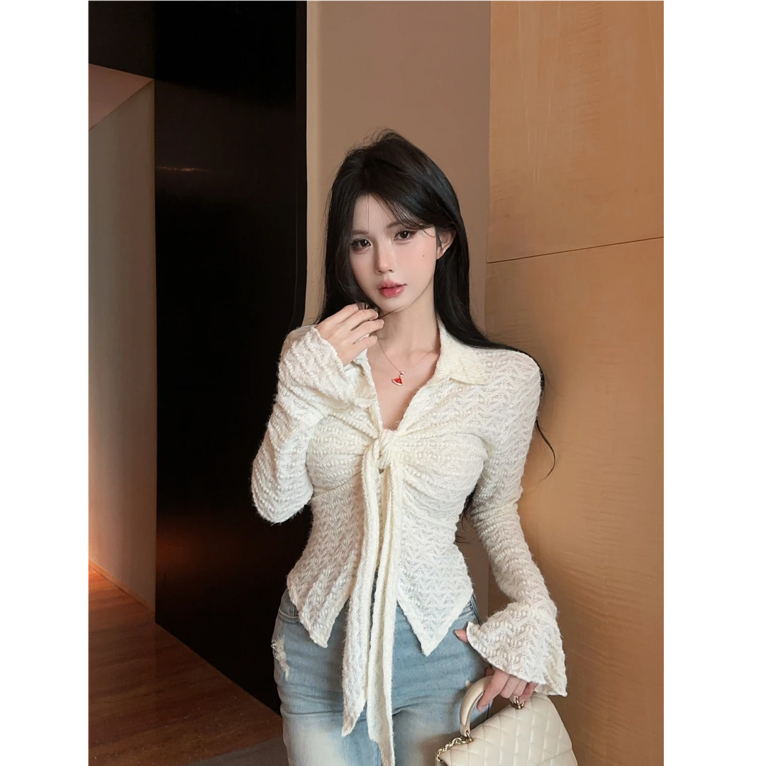 纯欲蕾丝衬衫秋冬长袖绑带设计感收腰喇叭袖上衣