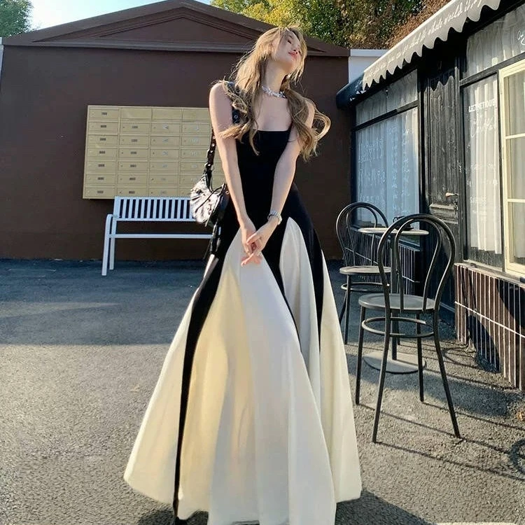 【浮雕山茶】黑白拼接吊带连衣裙女2025新款春夏设计感小众长裙