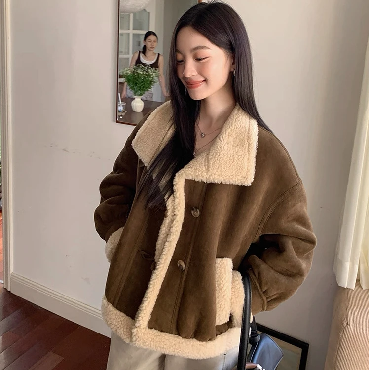 933新撞色翻领休闲可立领短外套羊毛一体冬季宽松羊毛加厚外套女