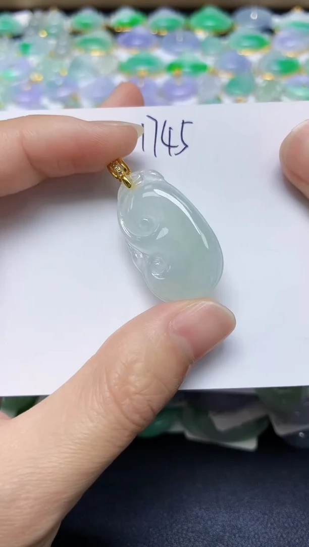翡翠未镶嵌颈饰 天然缅甸翡翠A货