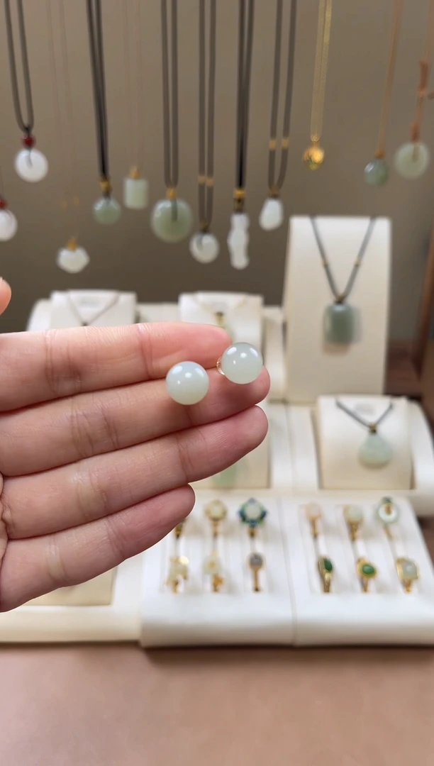 颈饰银S925镶嵌和田玉和田玉吊坠