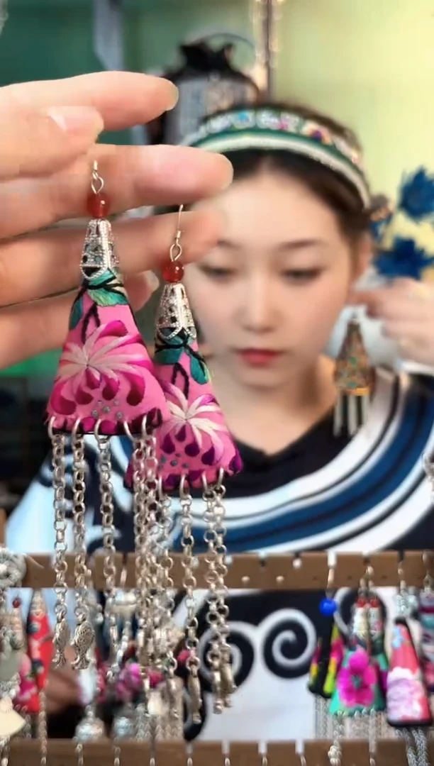 织绣彩云南阁非遗老绣641