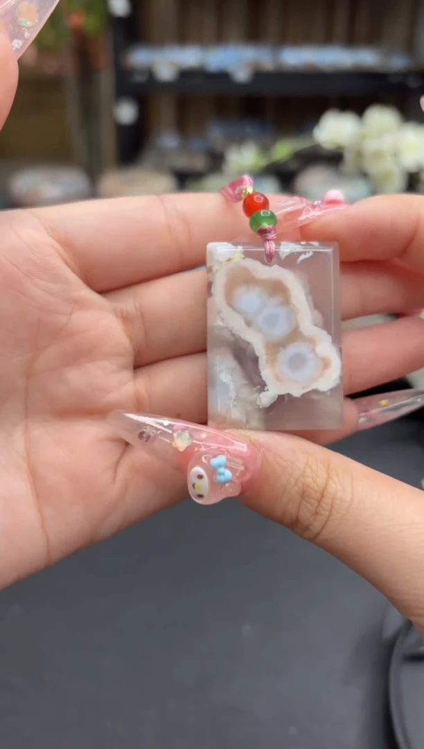 颈饰未镶嵌石英质玉133微瑕