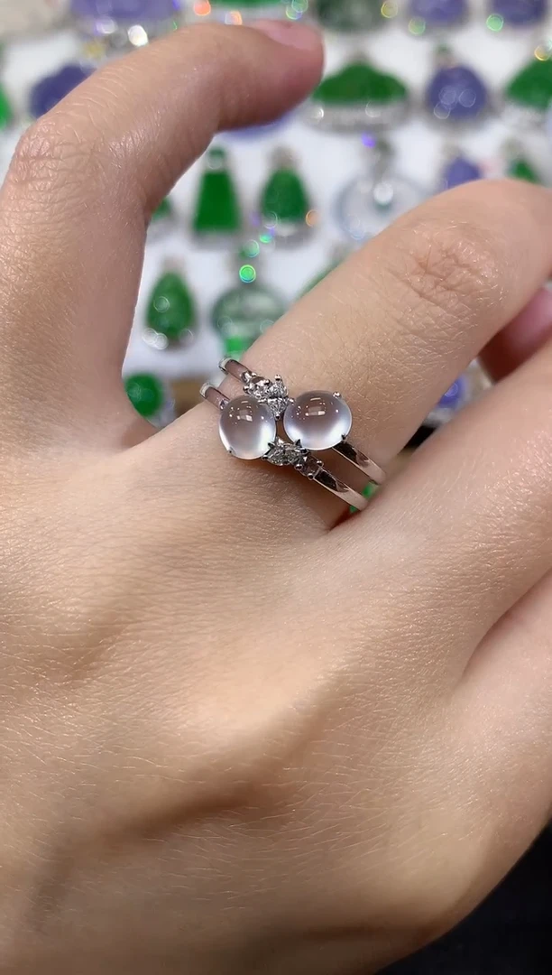 18K金镶嵌戒指翡翠A44