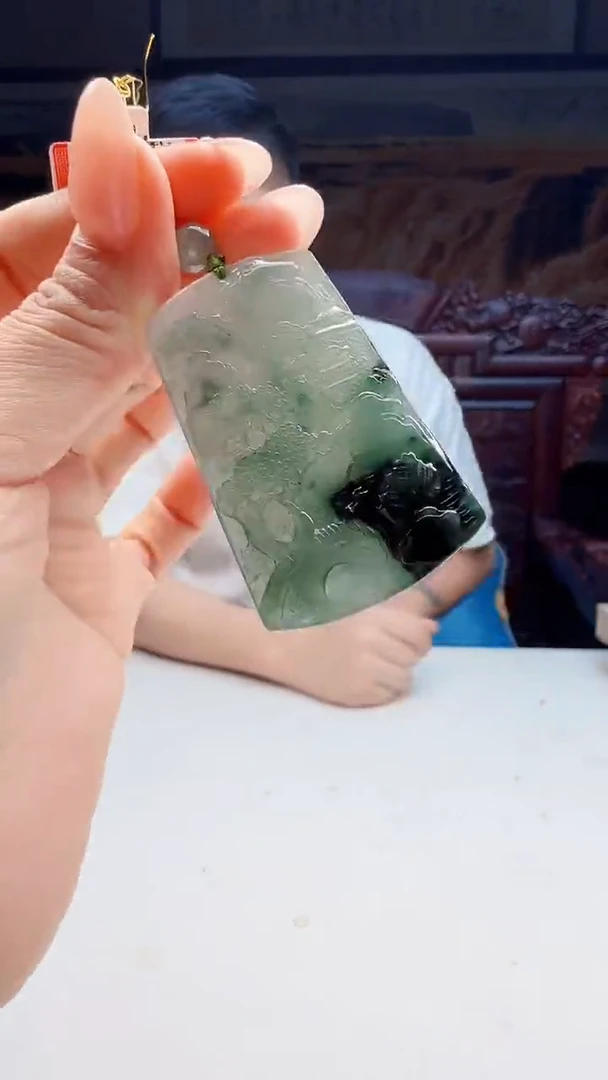 翡翠未镶嵌吊坠(不含链)109