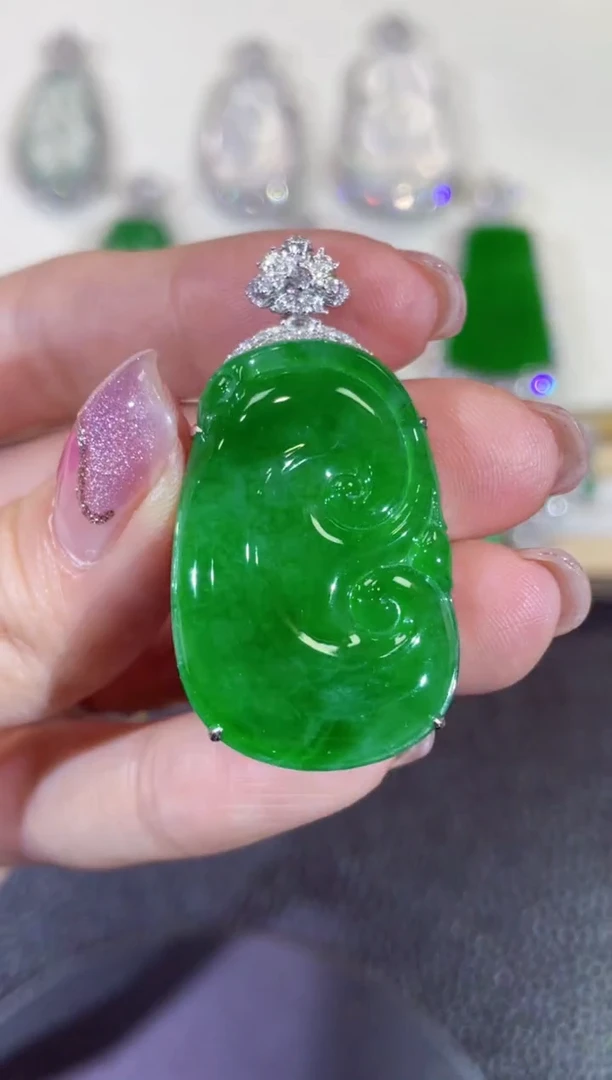 翡翠18K金镶嵌吊坠(不含链)团购55