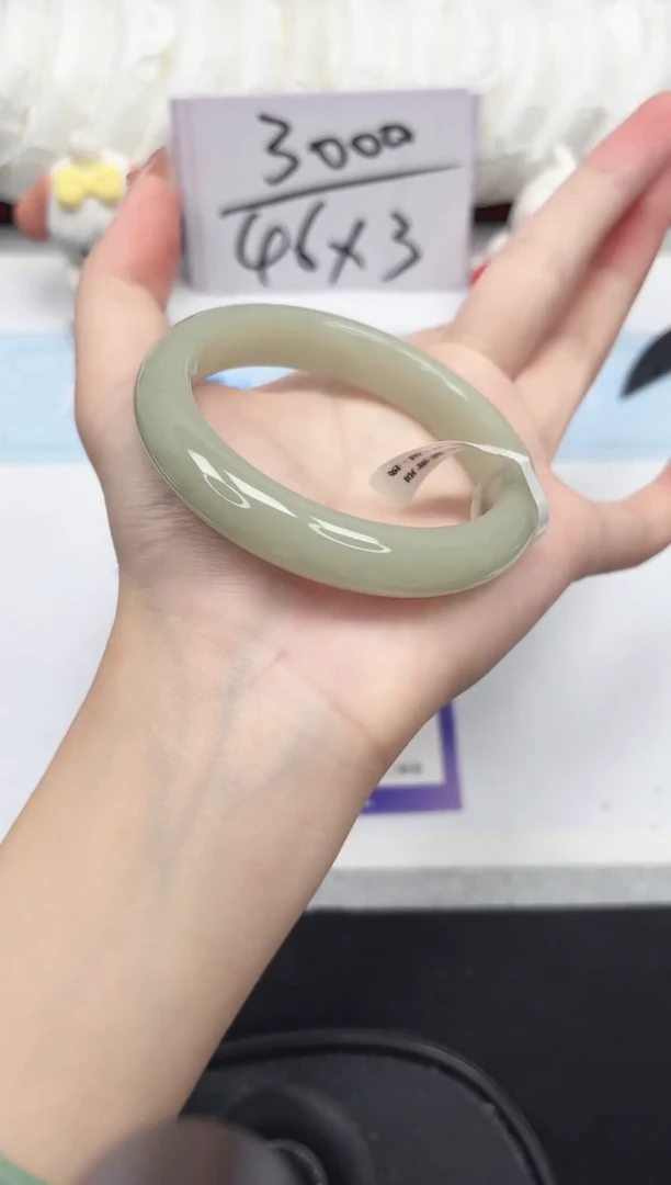 未镶嵌手镯石英质玉38-56