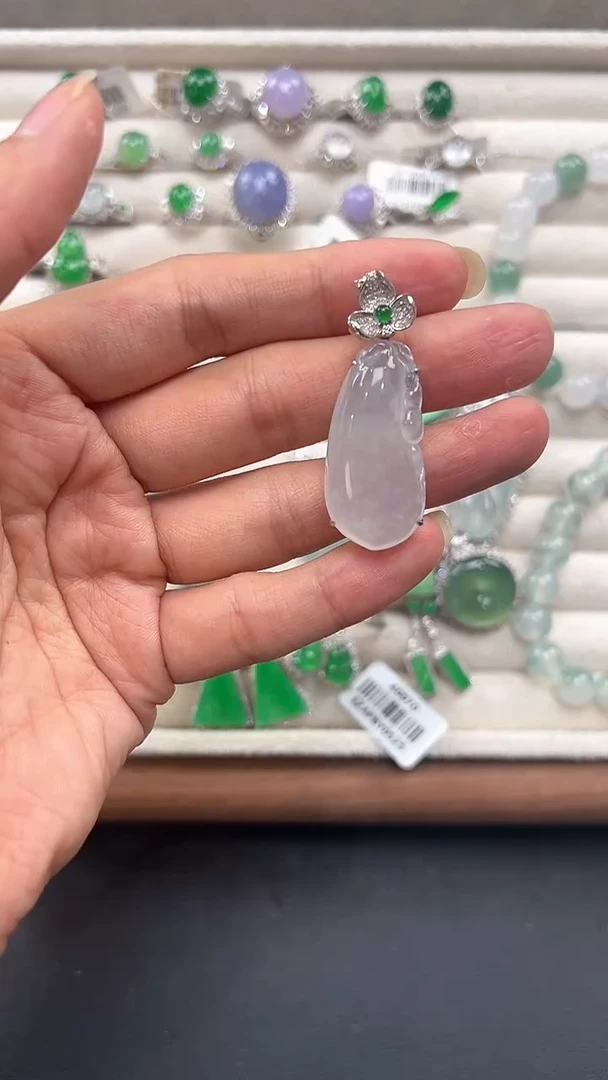 翡翠18K金镶嵌吊坠(不含链)缅甸珠宝严选CL