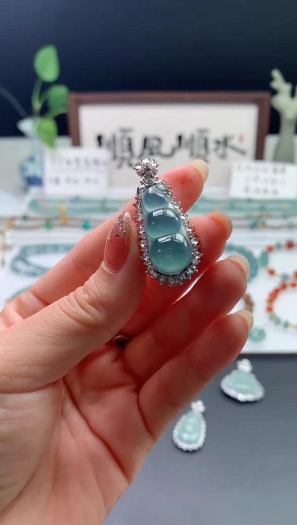 翡翠未镶嵌颈饰总***鱼0801635006