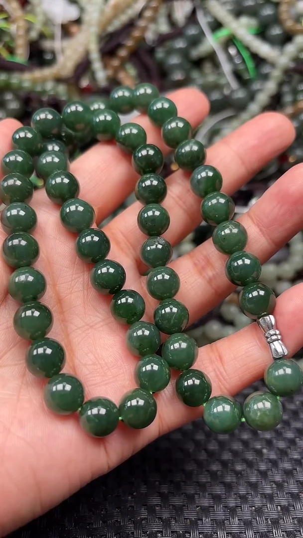 和田玉未镶嵌颈饰1