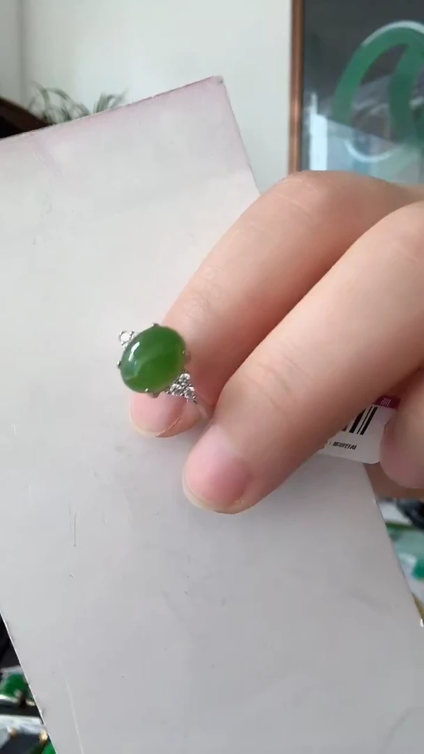 颈饰银S925镶嵌和田玉荣倩戒指