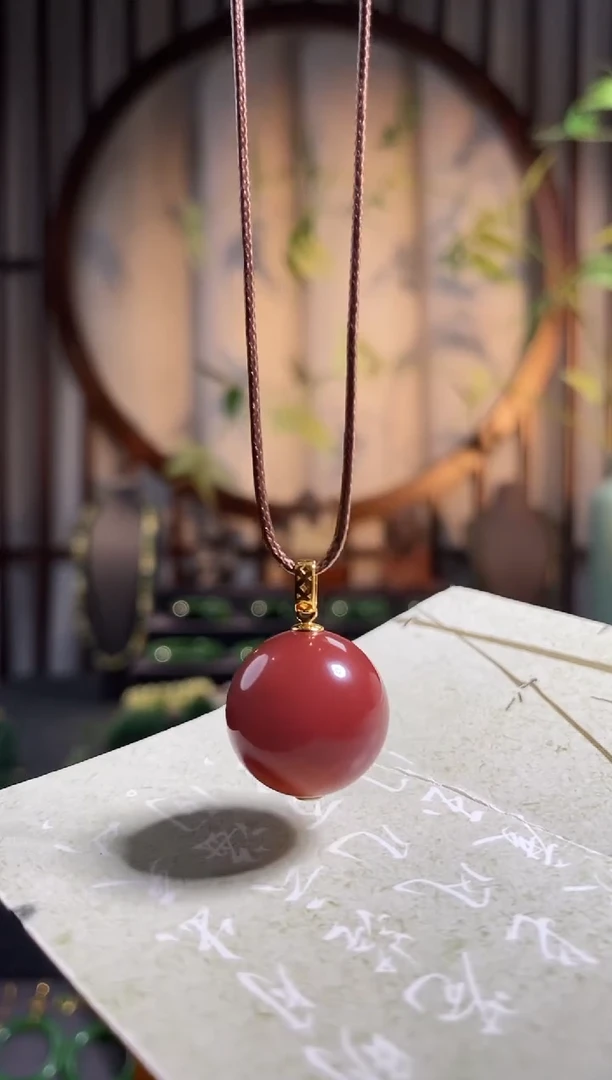 颈饰18K金镶嵌南红玛瑙d***m，原矿南红转运珠