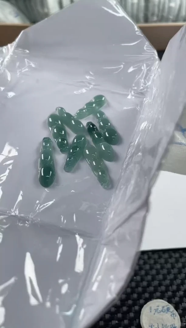 颈饰未镶嵌翡翠37（多样性发一件）豆子