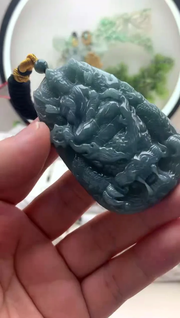 颈饰未镶嵌翡翠千手观音