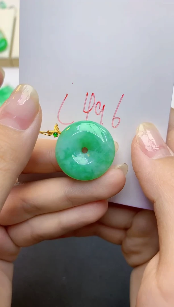 翡翠18K金镶嵌颈饰天然缅甸A货翡翠