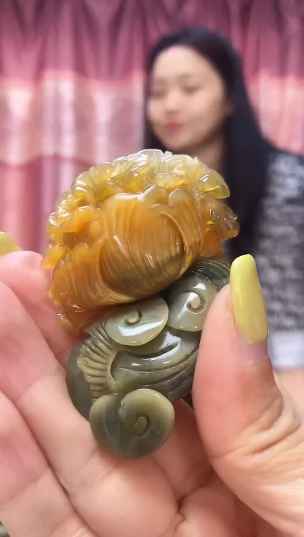 未镶嵌岫玉吊坠