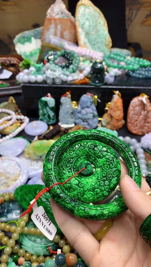 颈饰未镶嵌翡翠林***林天然缅甸翡翠A货