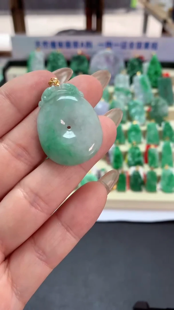 【闪购商品】翡翠吊坠(不含链)18K金镶嵌挂件