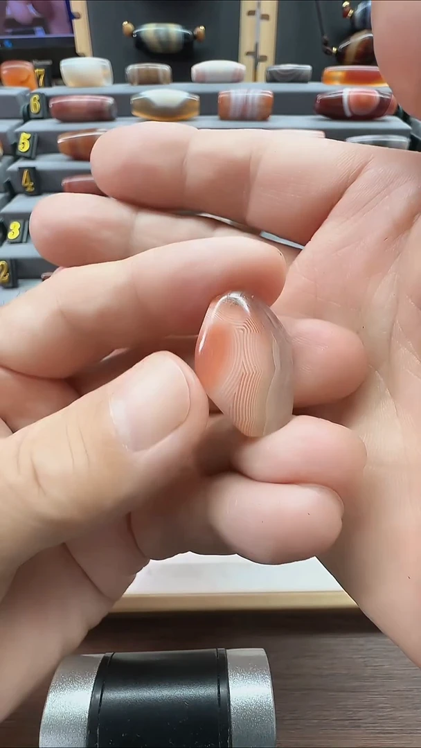 未镶嵌颈饰玛瑙/玉髓南红36*29*19