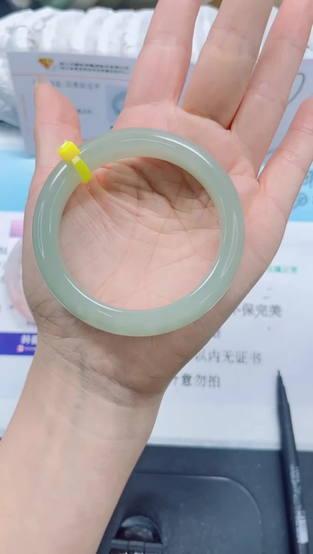 未镶嵌手镯石英质玉209-58