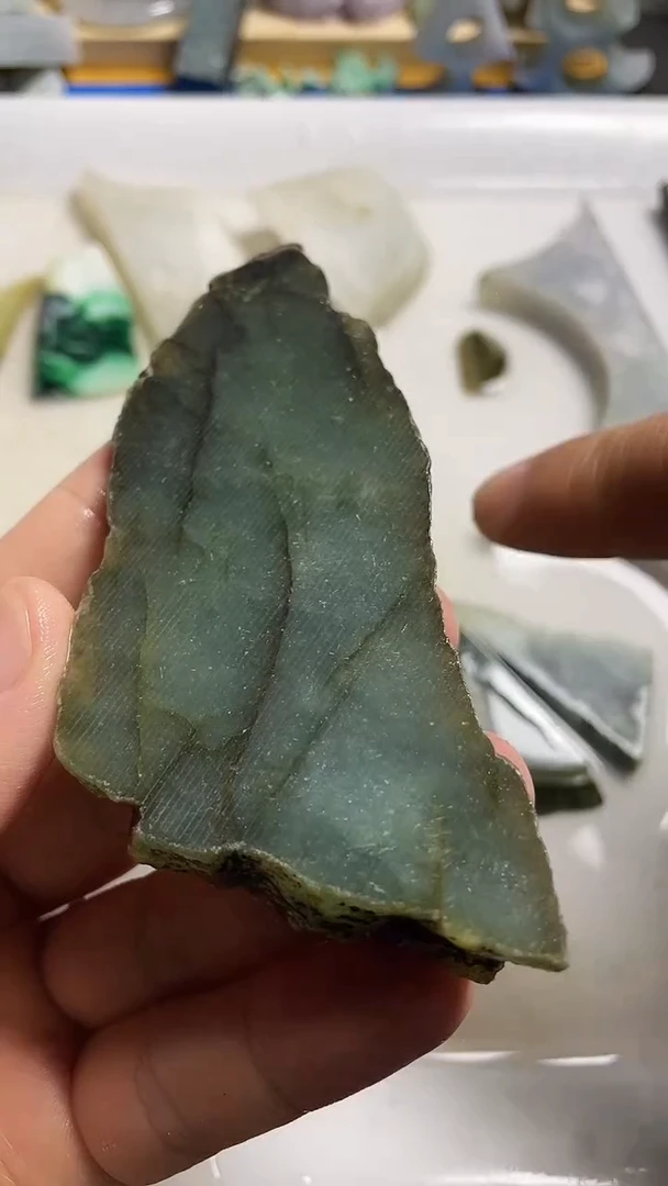 裸石翡翠好**醒翡翠小边料