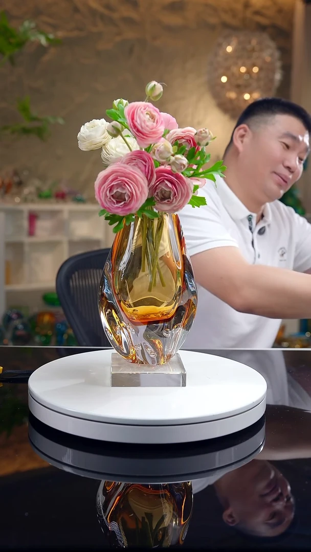 设计款琥珀金琉璃花器